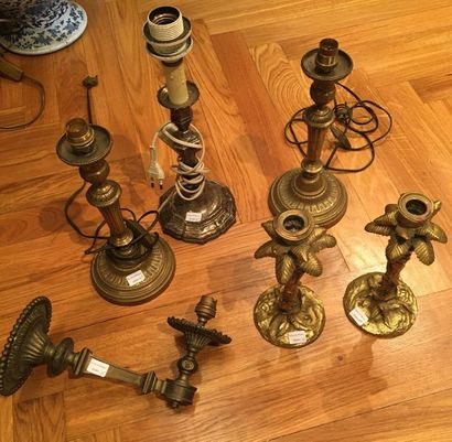 null Lot of light including two gilt bronze torches