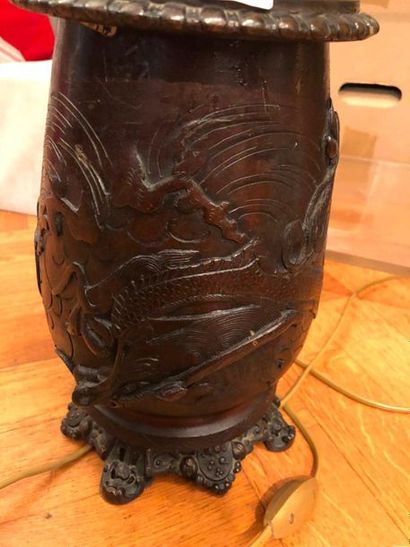 null Vase japon monté en lampe

hauteur : 45 cm 