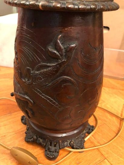 null Vase japon monté en lampe

hauteur : 45 cm 