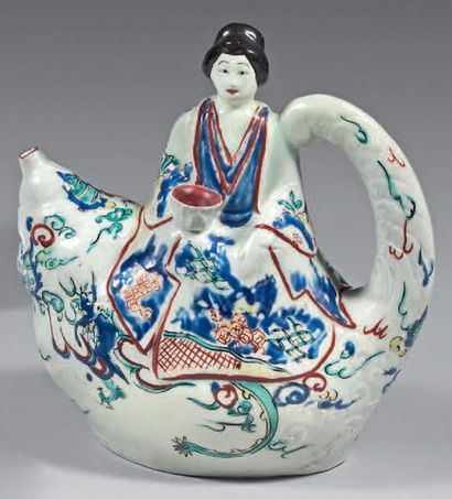 null Verseuse à saké en porcelaine du Japon. Fin du XVIIe siècle.
Composée d'une...