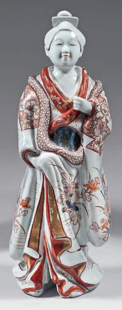 null Statuette en porcelaine du Japon (Arita). Fin du XVIIedébut du XVIIIe siècle....