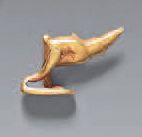 null Rare quail amulet with the white headdress of Upper Egypt.
Gold. Suspension...