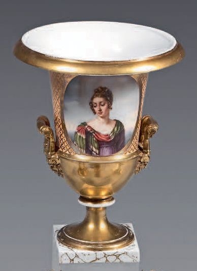 null Vase en porcelaine de Paris (Manufacture
Honoré) de la première moitié du XIXe...