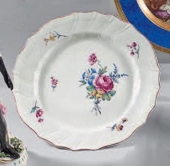 null Assiette en porcelaine de Tournai du XVIIIe siècle (2e période)
Marque en creux....
