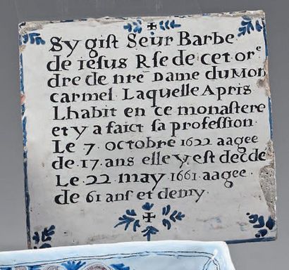 null Plaque en faïence de Nevers du XVIIe siècle. À décor en manganèse de l'inscription...