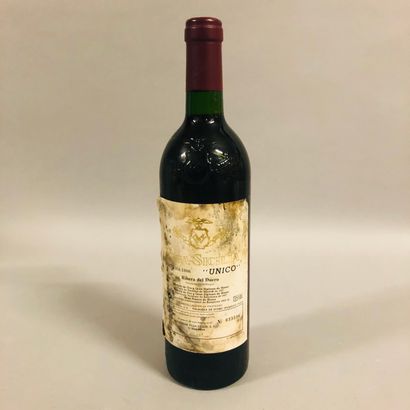 null 1 bouteille RIBERA DEL DUERO 
"unico", 
Vega Sicilia 
1986
 (et)