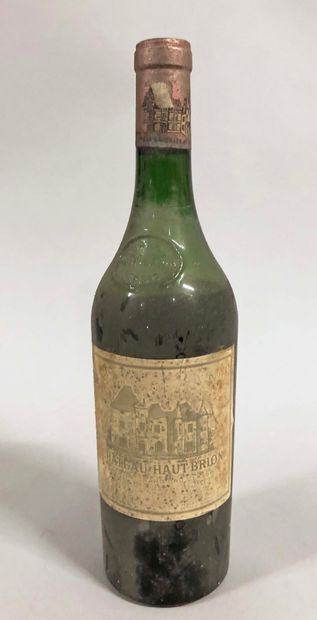 null 1 bouteille CH. 
HAUT-BRION, 1° cru 
Pessac-Léognan 
1962
 (es, et, V)