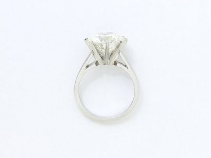 null Solitaire ring in platinum 850 thousandths, the setting is composed of 2 rings...