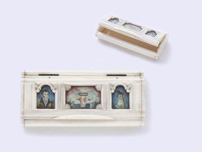  Wedding snuffbox made of carved bone in the shape of a shuttle, the hinged opening...