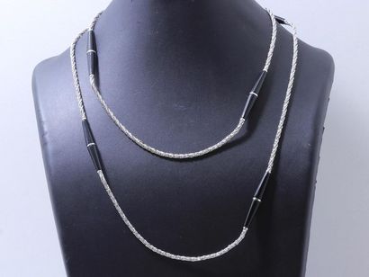 null Long necklace in 750 thousandths white gold, stylized cord mesh, decorated with...