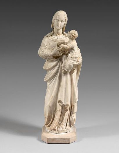 null Groupe en marbre blanc de Carrare sculpté en rondebosse représentant une Vierge...