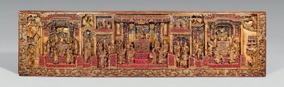 Asie du sud-est Rectangular temple pediment made of carved and reticulated wood lacquered...