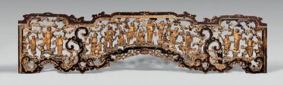CHINE Important pediment in three parts and three upper parts, in carved and openwork...