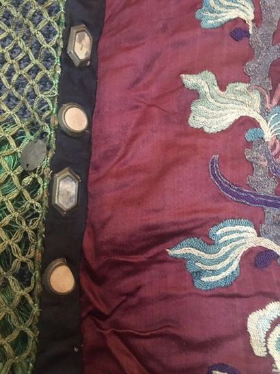 CHINE Textile made of a rectangular red silk band embroidered with two phoenixes...