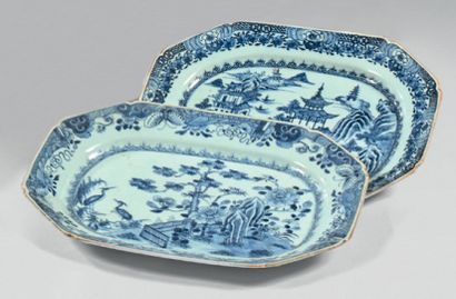 CHINE Four porcelain dishes, two oval and two rectangular ones with cut sides with...