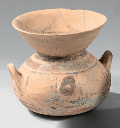 null Olla with band decoration with two handles and two vertical tenons.
Pink terracotta...