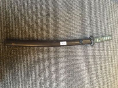 null WAKIZASHI 44.2 cm blade, ubu, a mekugi-ana (slight oxidation), tempering line:...