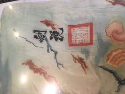 VIETNAM (Indochine française) 
Painted silk scarf - unique piece
- decorated with...
