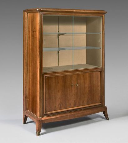 André DOMIN (1883-1962) et Marcel GENÉVRIÈRE (1885-1967) (Maison Dominique) 
Walnut...