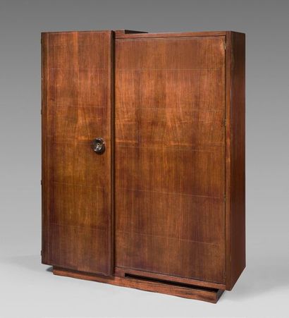 André SORNAY (1902-2000) 
Mahogany veneer storage cabinet with two solid doors in...