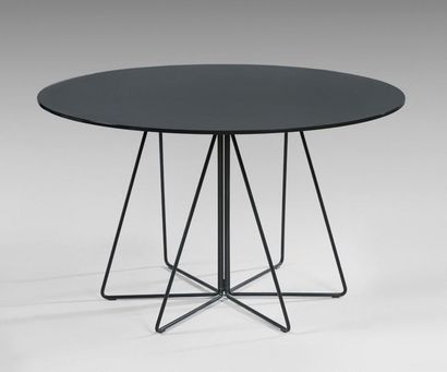 KNOLL & VIGNELLI Lella et Massimo 
Dining table "Paperclip" with six black folded...