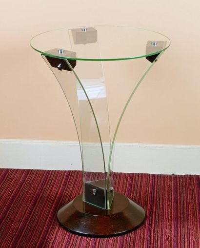 René-André COULON (1908-1997) 
Pedestal table with circular top in transparent white...