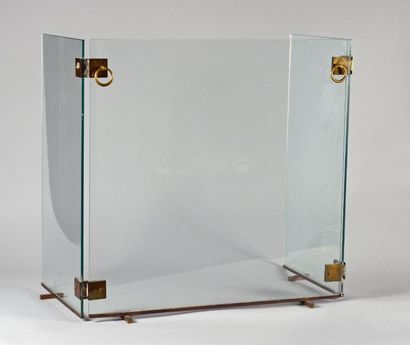 TRAVAIL FRANÇAIS 1940 
Three-leaf fire screen in transparent white glass with rings,...