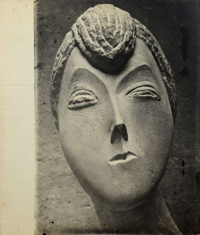 Constantin BRANCUSI (1876-1957) 
La baronne RF (pierre), 1910
Épreuve argentique...