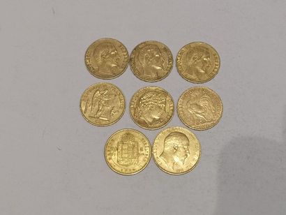 
Lot de 8 pièces en or comprenant :


6 pièces...
