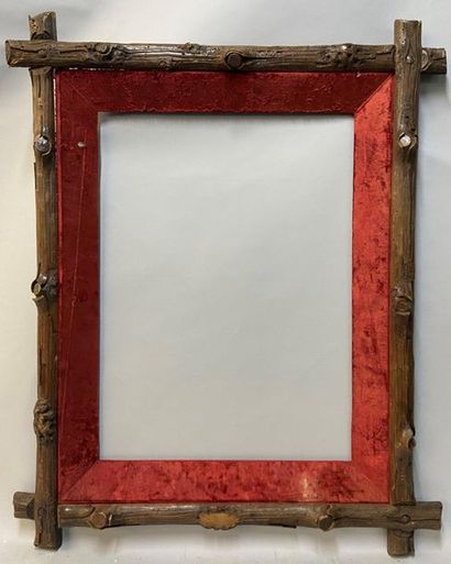 null A carved wooden frame with unhooked corners, 19th century

49.5 x 67 x 10 cm...