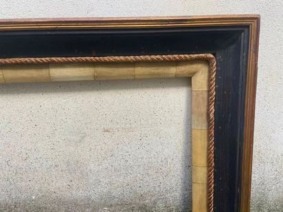 null Frame in gilded lacquered wood and parchment rabbets, Art Deco Period

Belgium,...