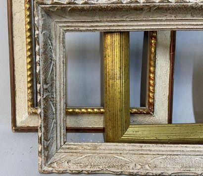 null Three style frames, early 20th century

33 x 25 x 6 cm 

32 x 24 x 5 cm 

29...