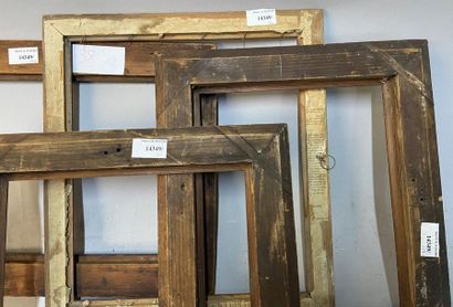 null Set of 4 "pitchpin" frames, 19th century

23 x 31 x 5 cm 

29.5 x 33 x 3.5 cm...