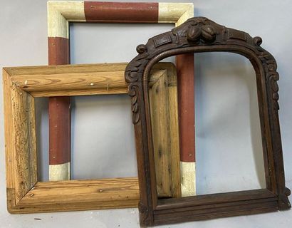 null Set of 3 decorative frames

45 x 30.5 x 5 cm 

30 x 23 x 9 cm 

38 x 30 x 5...