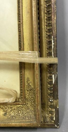 null A Louis XVI period carved and gilded wood stick

An Empire-era chopstick is...