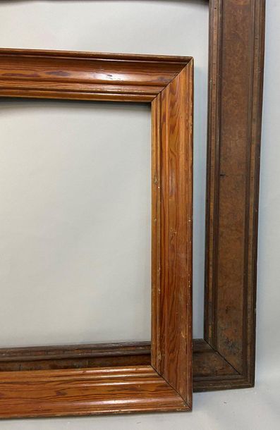 null Pitchpin frame and a veneer frame, 19th century

44 x 63 x 10 cm 

48 x 63.5...