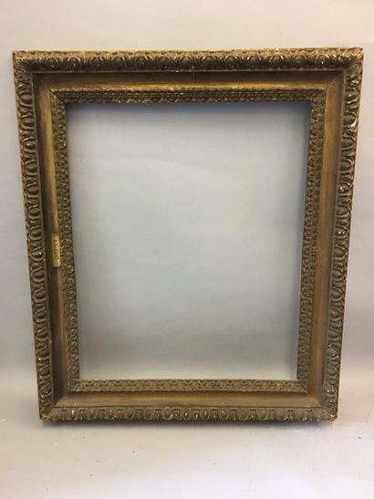 null *Carved and formerly gilded wooden frame with heartbeat decoration, wheat sheaf...