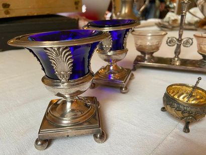 null Lot in silver 950°/°°° including two salting dishes decorated with palmettes....