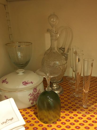 null Lot of glassware including Baccarat stemmed glasses (about 14), carafes with...