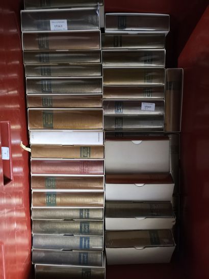  Fort Lot of volumes La Pléiade A case, a controller and a set in the window. sold...