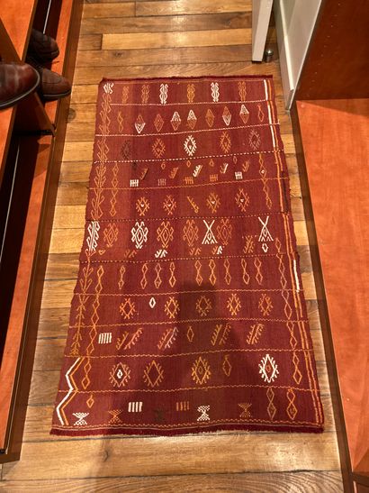 null 
Carpet Kilim brown background (104 x 219)




Small Kilim red background with...