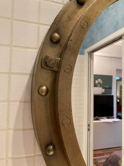 null 
Mirror with porthole decoration




Diam : 60 cm

Lot sold as is


