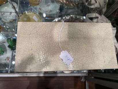 null 
ENGLISH WORK Shagreen and ivory box




Height: 6.2 - Width: 20.6 - Depth:...