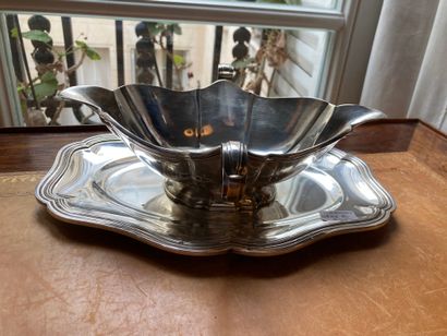  Gravy boat with a silver adherent plate,...