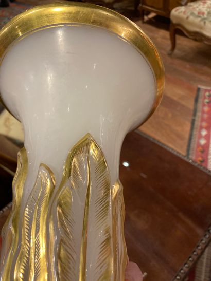  WHITE OPALINE VASE WITH PINEAPPLE-SHAPED GOLD TRIM 
Height: 39 cm. Sold in worn...