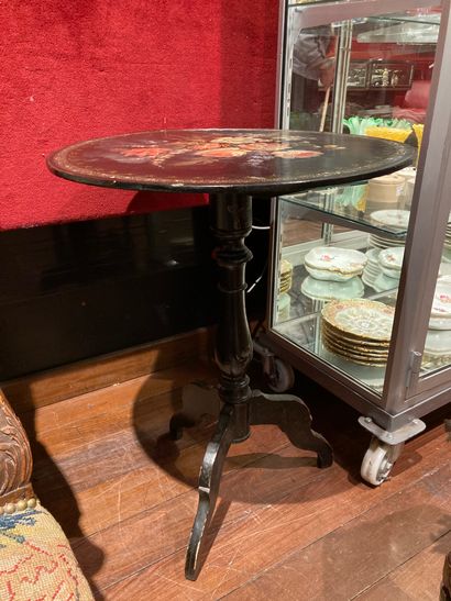  2 pedestal tables with tilting tray Lot...