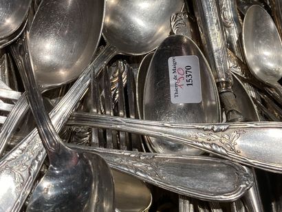 null 
Lot of silver plated metal: household parts and miscellaneous

sold as is
