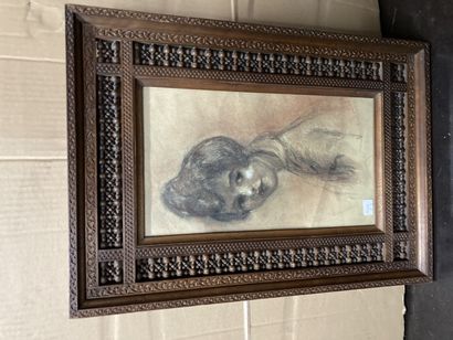 null School 1900

Portrait of a young girl 

Charcoal and pastels

Signed lower right...