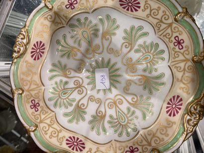 null 
Series of flower plates marked Honoré à Paris (as is)
