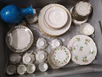 null 
Ceramics set: porcelain plates, bowls, dessert plates with flower print, vases,...